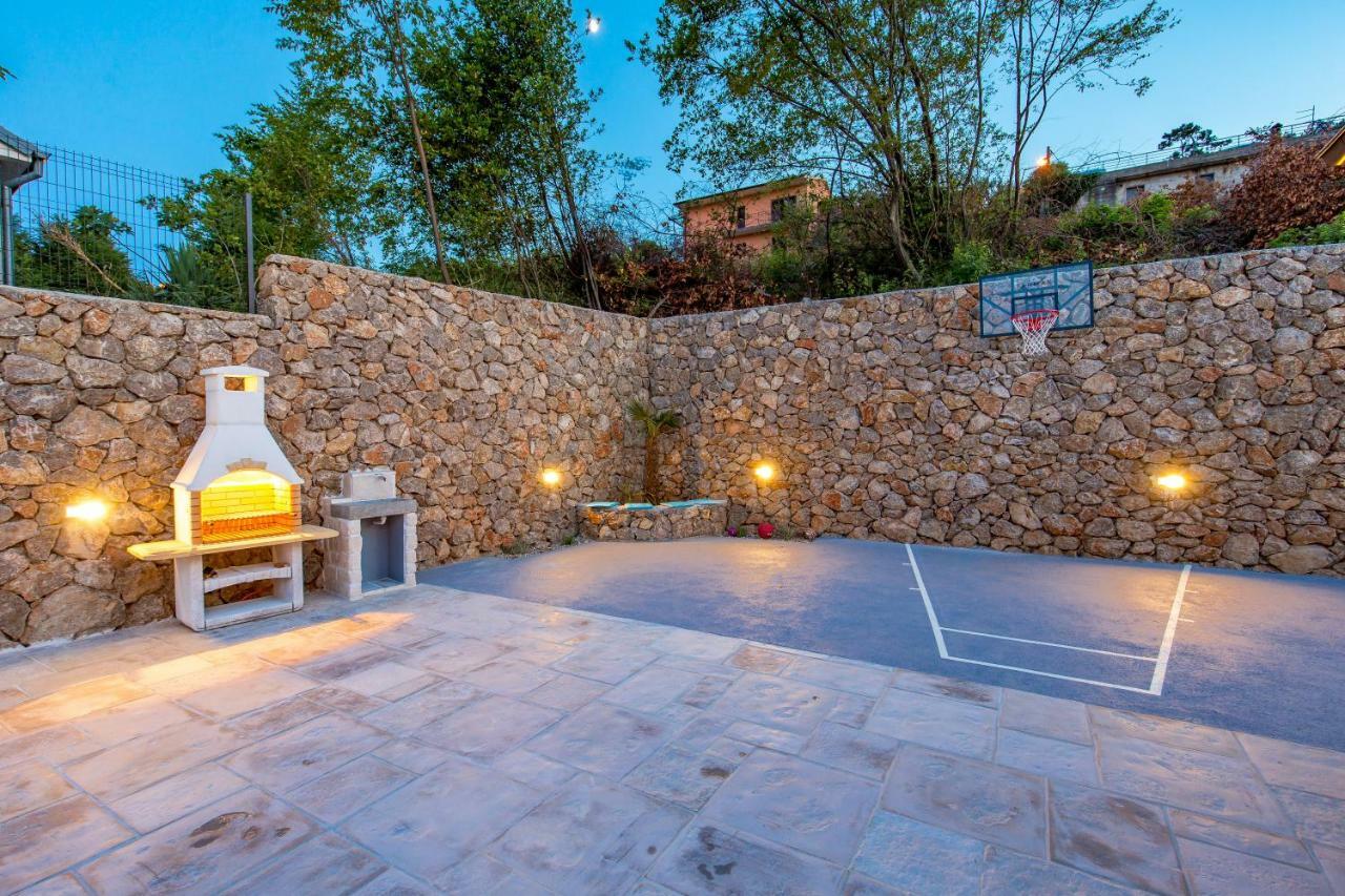 Apartment Niki Opatija Luaran gambar
