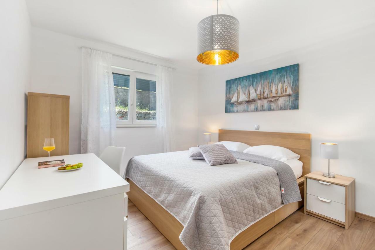 Apartment Niki Opatija Luaran gambar