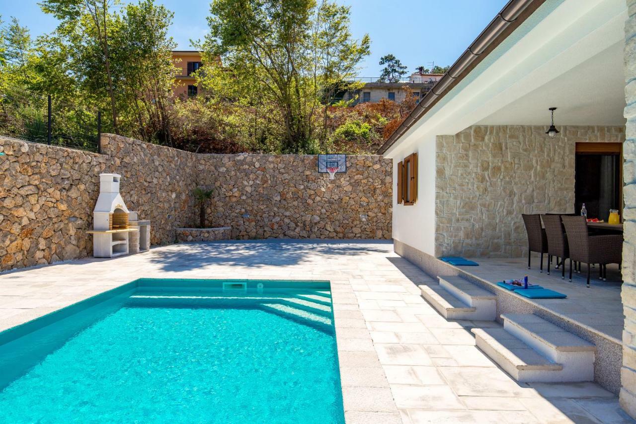 Apartment Niki Opatija Luaran gambar