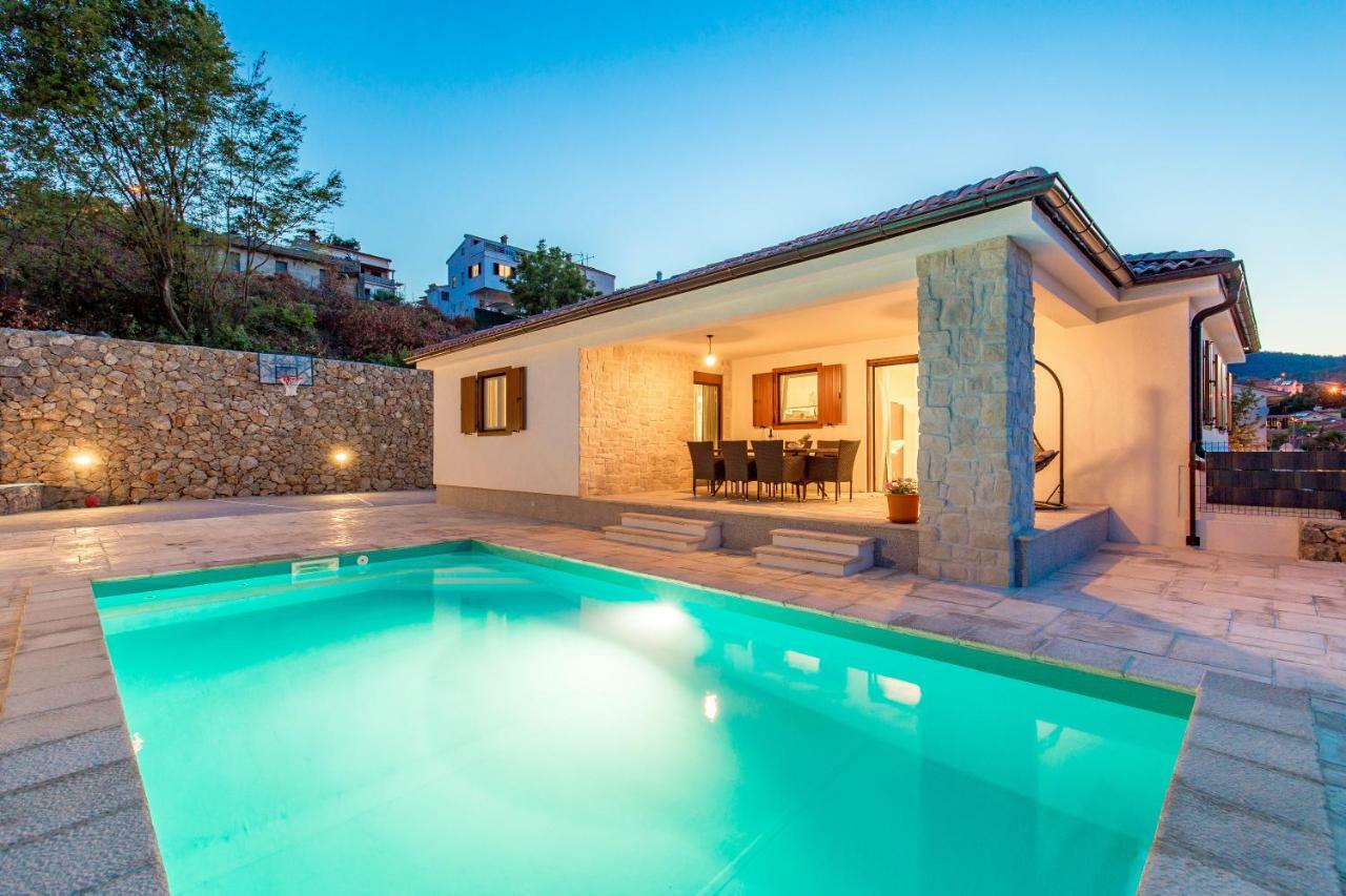 Apartment Niki Opatija Luaran gambar